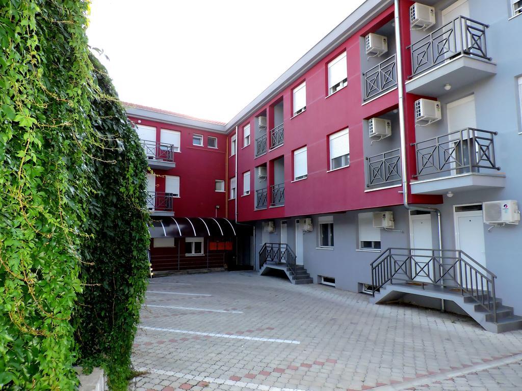 B&B Zmajevo Gnezdo 021 Sremska Kamenica 외부 사진