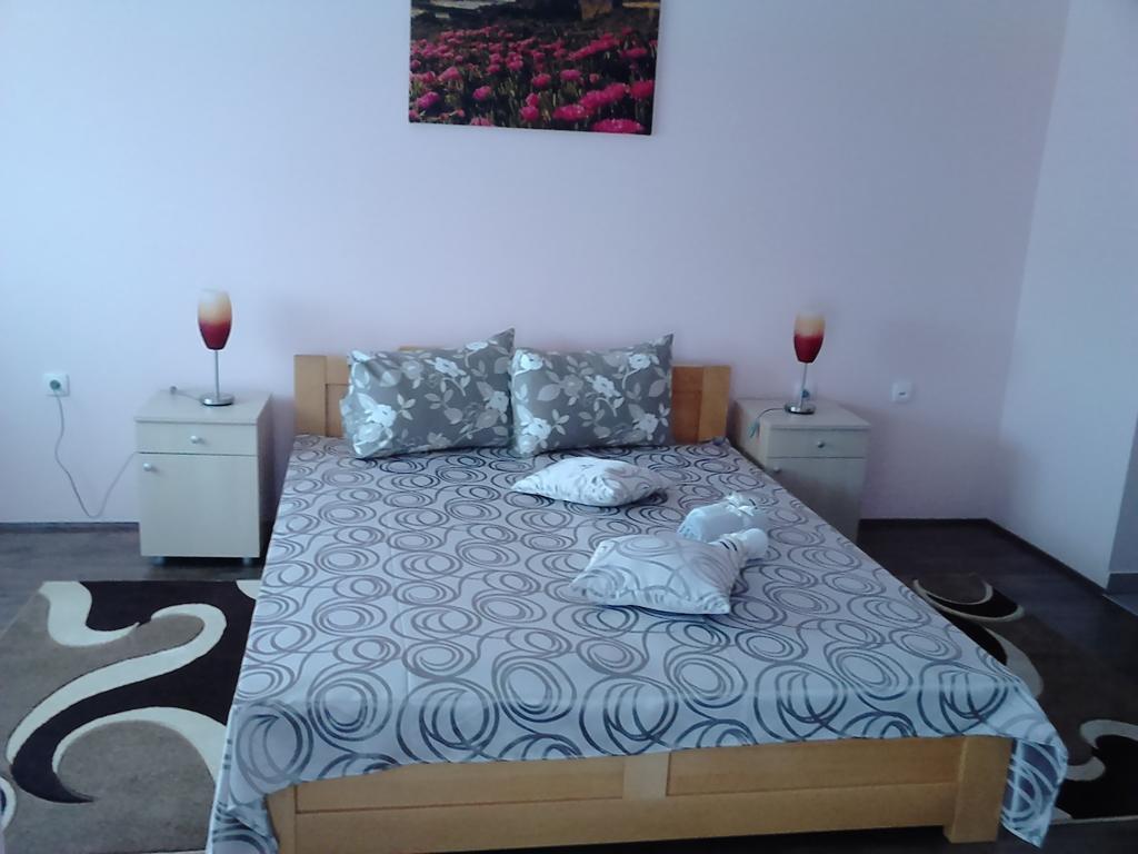 B&B Zmajevo Gnezdo 021 Sremska Kamenica 외부 사진
